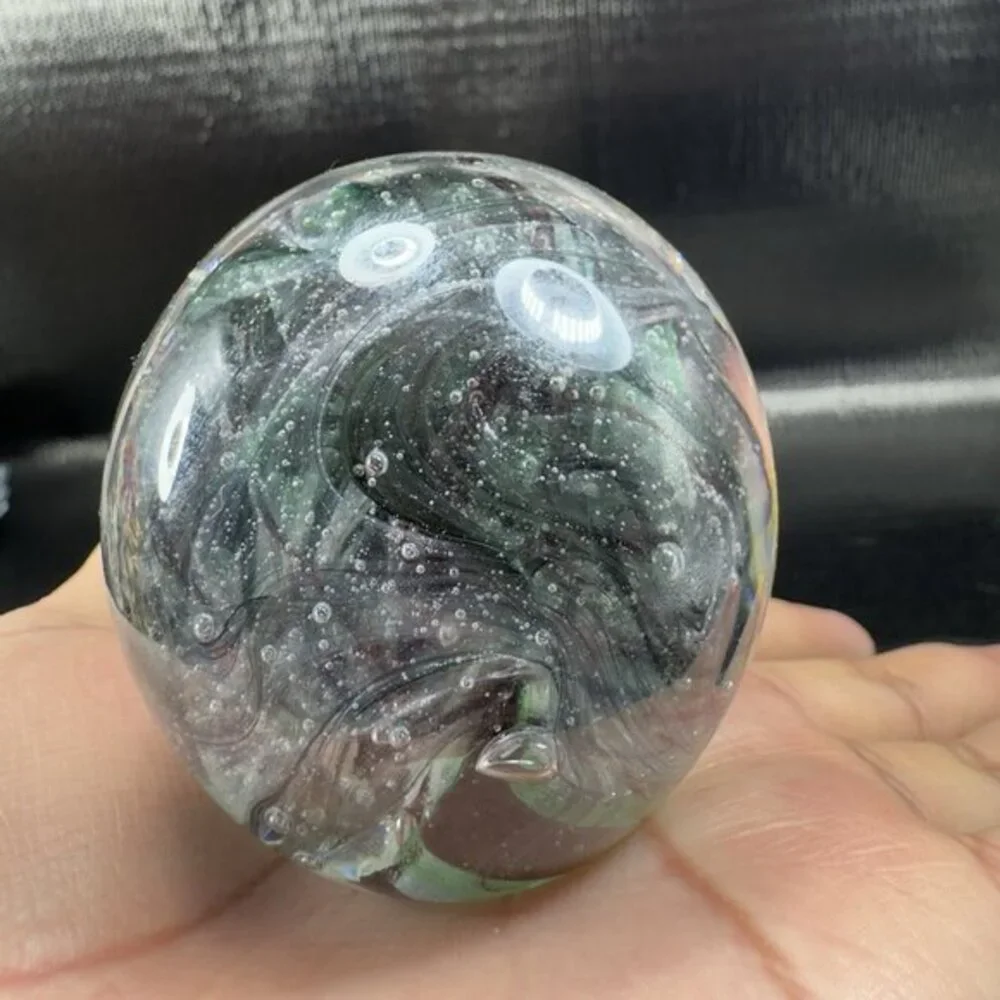 VTG‎ Dynasty Gallery Around The World Round Glass Paperweight Green Black Swirls